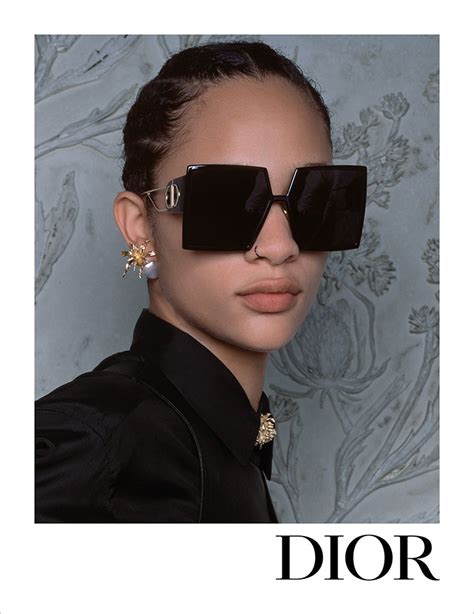 30 montaigne dior restaurant|Dior 30 montaigne 1 sunglasses.